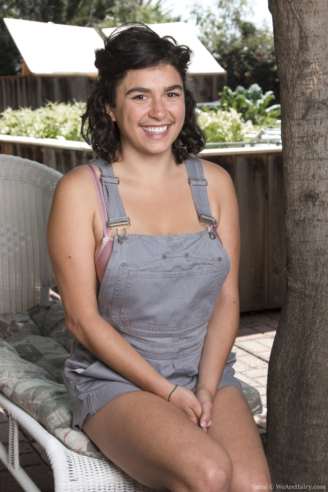 wpid-serai-takes-off-overalls-outdoors-and-gets-naked1.jpg