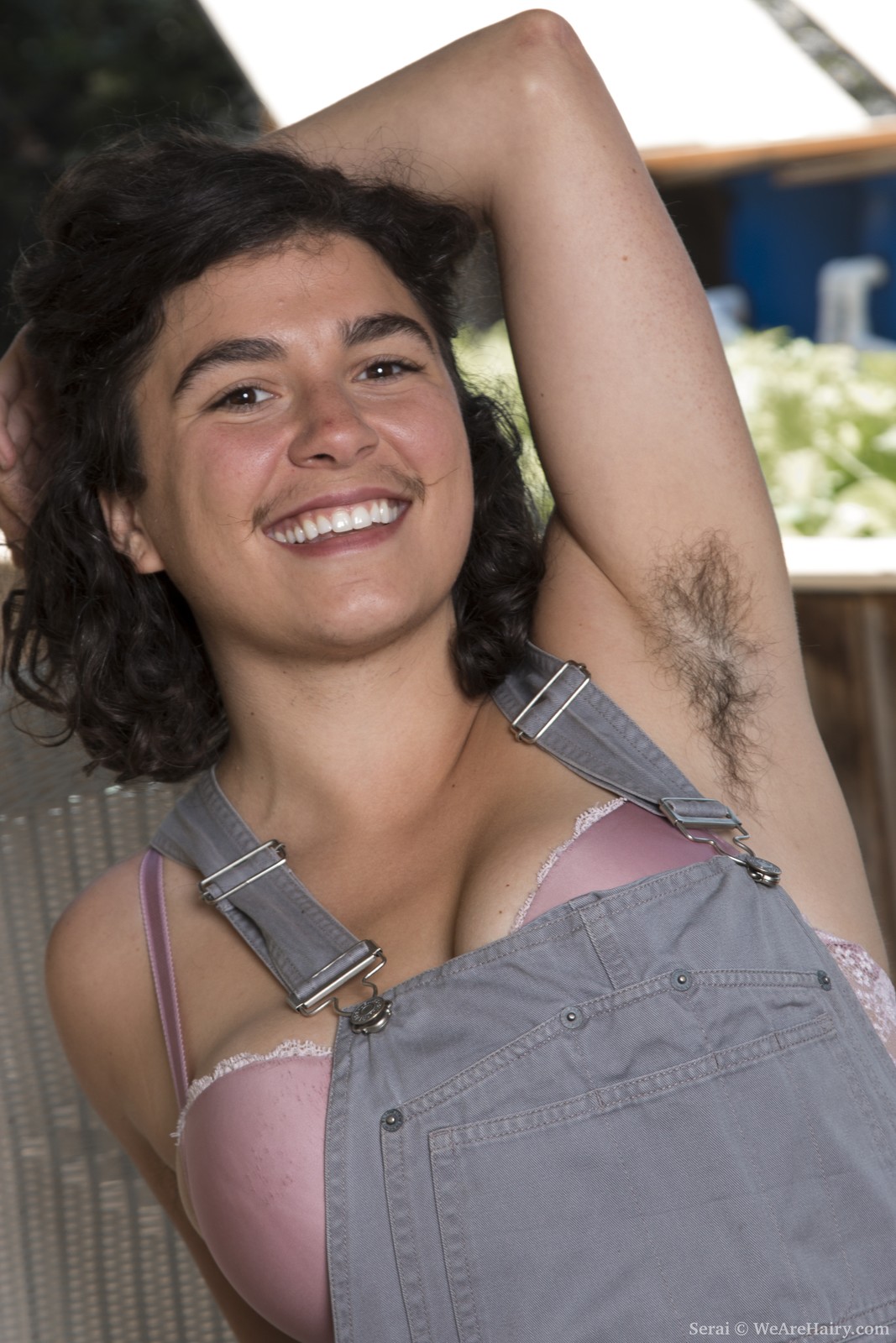 wpid-serai-takes-off-overalls-outdoors-and-gets-naked2.jpg