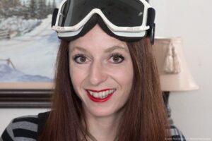 Evane Nordstern - evane-nordstern-strips-naked-in-her-living-room1