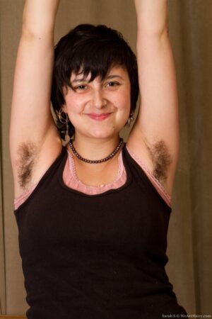Hairy Sarah S takes off her jeans