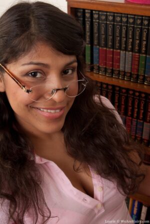 Laurie the hairy pussy Latina - laurie-the-hairy-pussy-latina1
